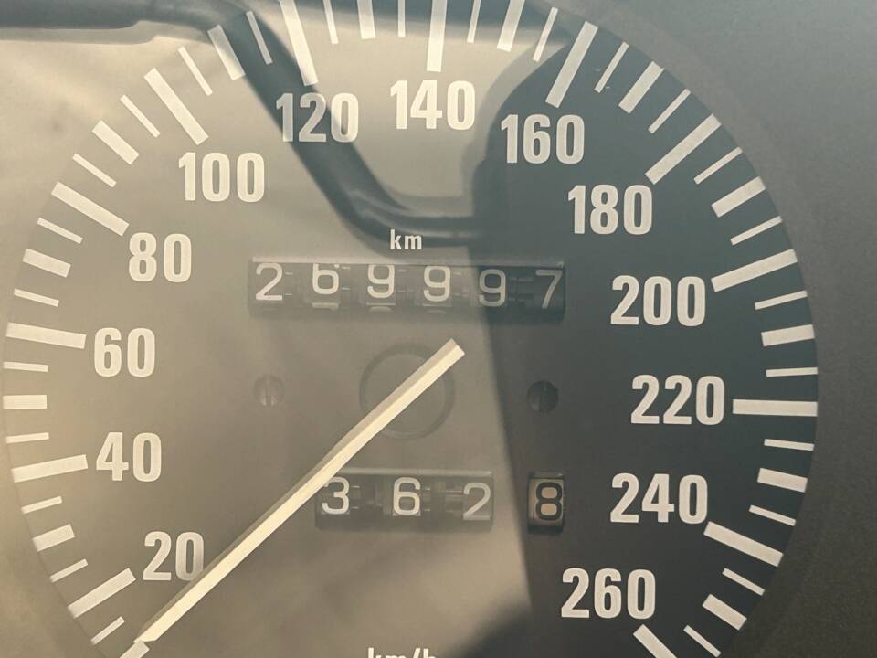 Afbeelding 13/37 van BMW 635 CSi (1983)