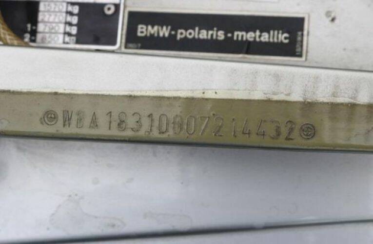 Immagine 5/43 di BMW 323i (1980)