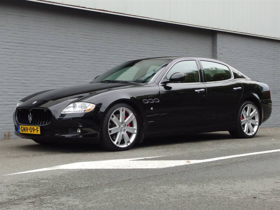 Imagen 2/55 de Maserati Quattroporte S 4.7 (2010)