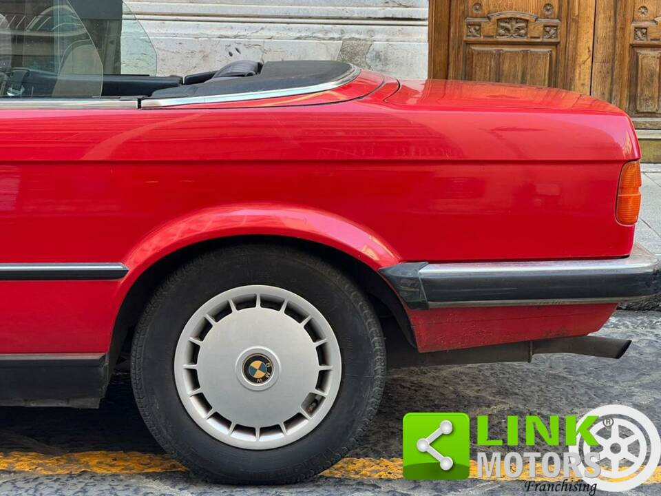 Imagen 3/10 de BMW 320i (1990)