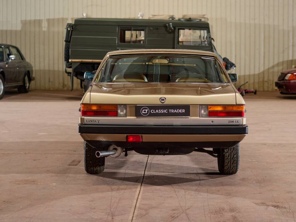 Afbeelding 12/41 van Lancia Gamma Coupe 2500 I.E. (1981)