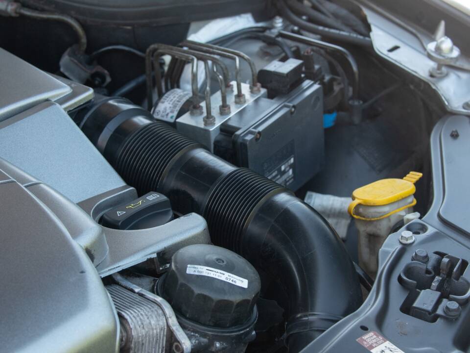 Image 48/50 of Mercedes-Benz CLK 55 AMG (2003)