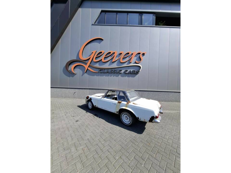Image 3/50 de Mercedes-Benz 250 SL (1967)