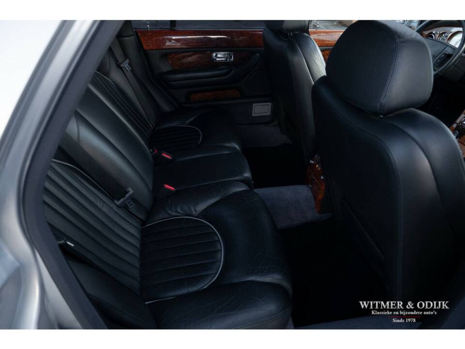 Immagine 11/26 di Bentley Arnage Red Label (2001)