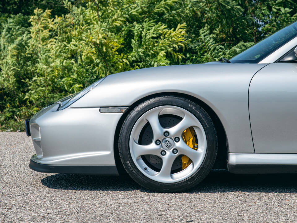 Image 10/80 of Porsche 911 GT2 (2001)