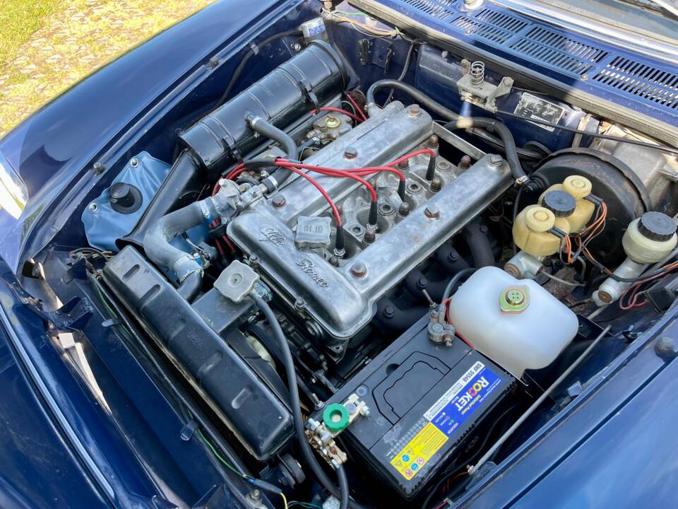 Bild 19/22 von Alfa Romeo 2000 Spider Veloce (1979)