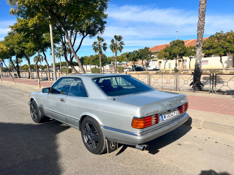 Image 13/77 of Mercedes-Benz 380 SEC (1982)