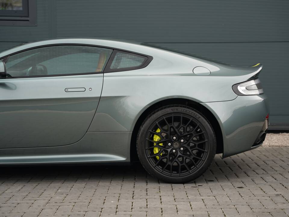 Bild 10/50 von Aston Martin V12 Vantage AMR (2017)
