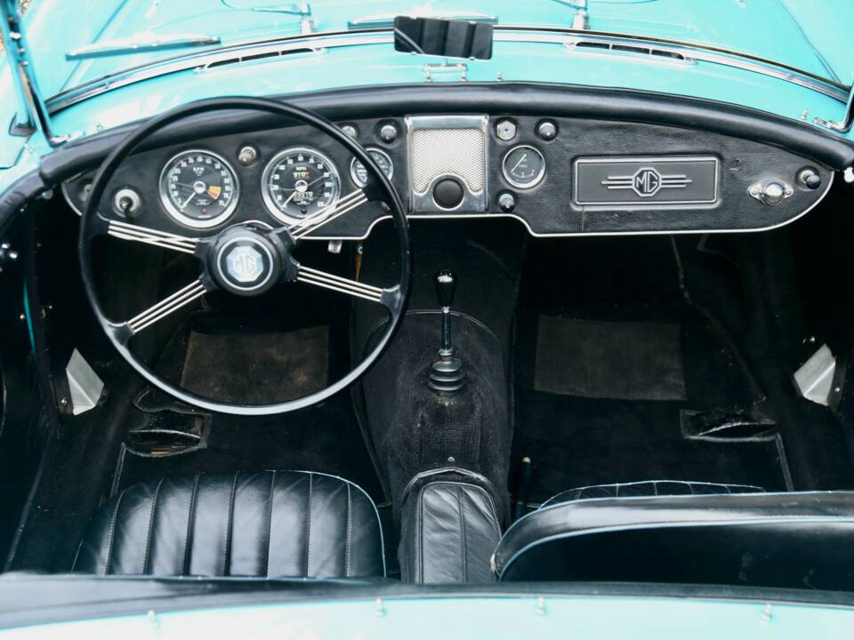 Imagen 30/50 de MG MGA Twin Cam (1959)