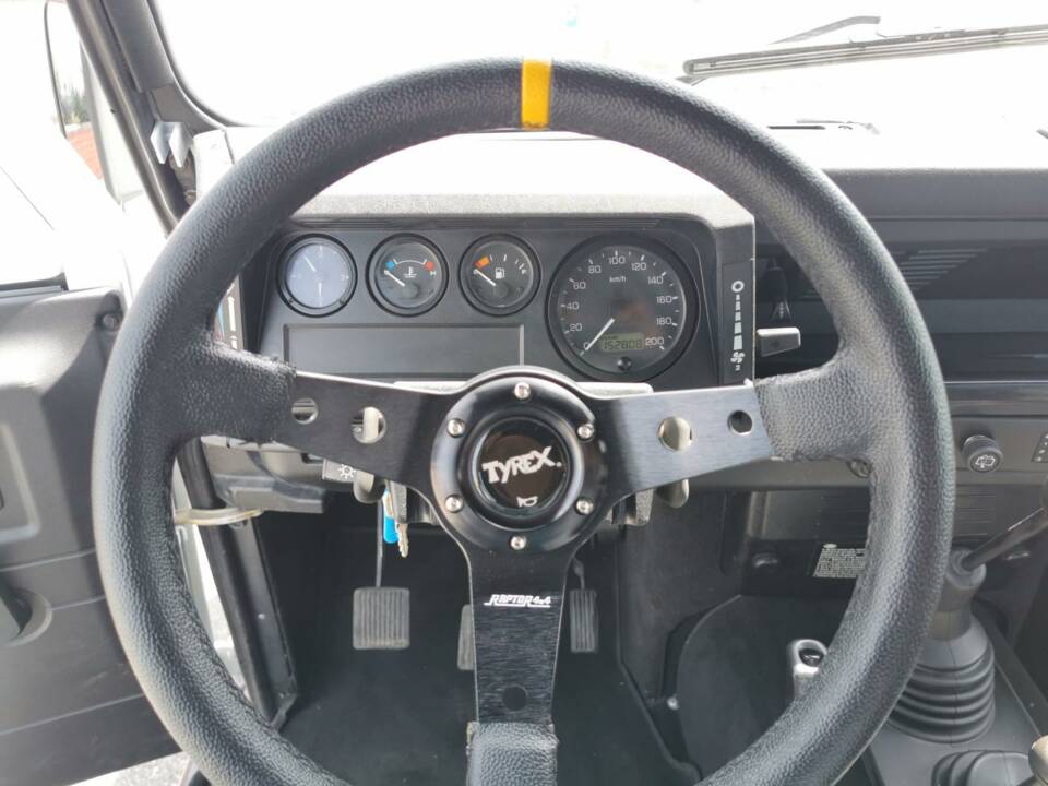 Image 6/45 of Land Rover Defender 110 Td5 (2001)