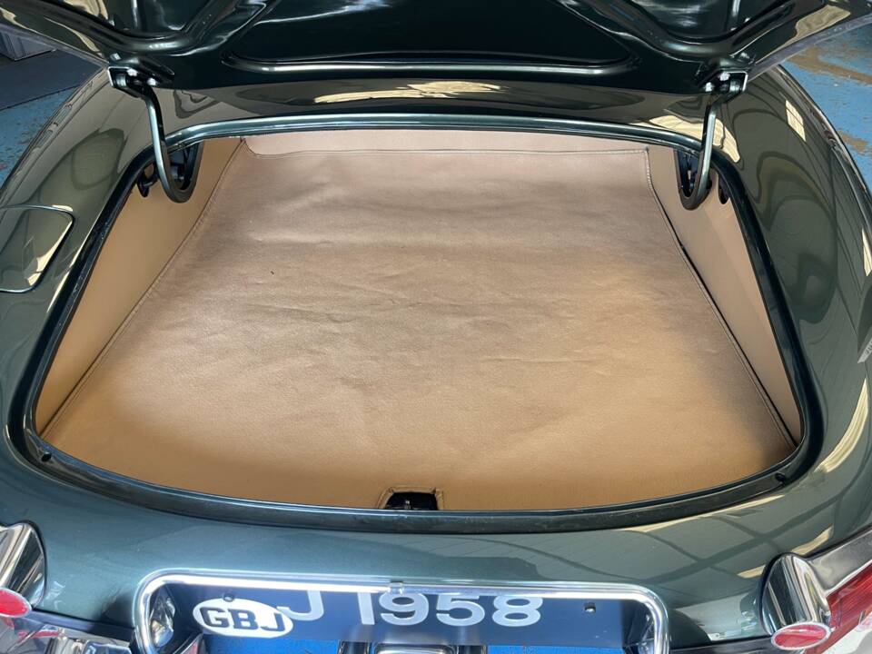 Imagen 8/12 de Jaguar E-Type 3.8 (1962)