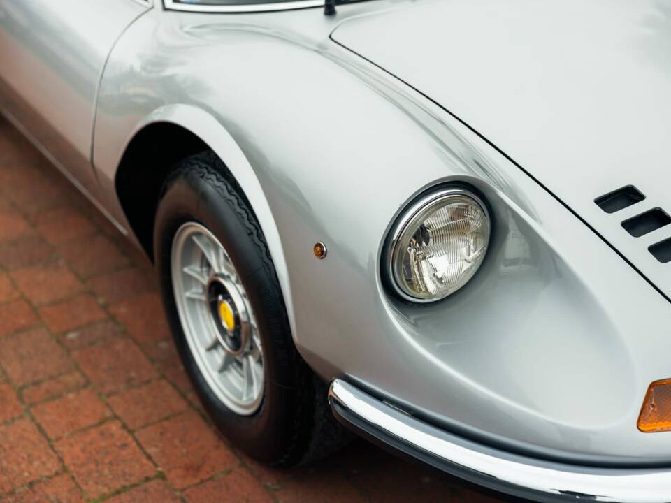 Image 15/20 of Ferrari Dino 246 GT (1973)