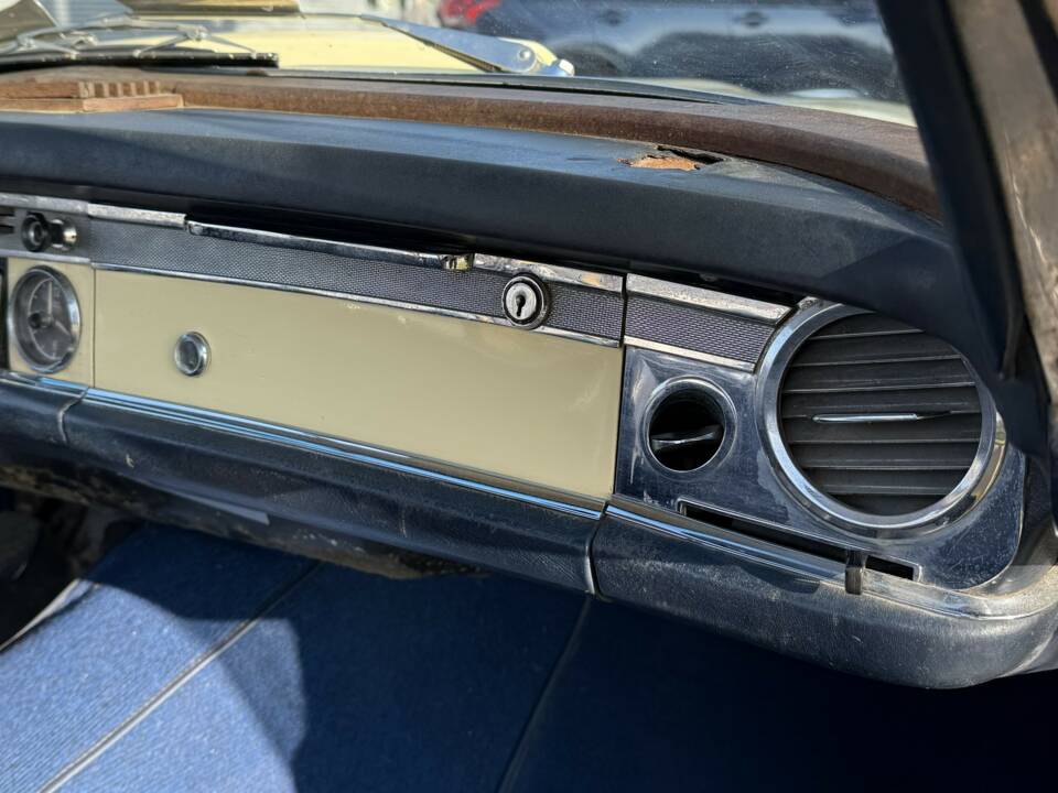 Image 16/31 de Mercedes-Benz 250 SL (1967)