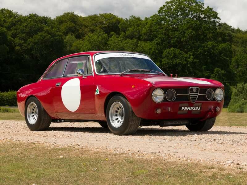 Image 1/50 de Alfa Romeo 1750 GT Veloce (1971)