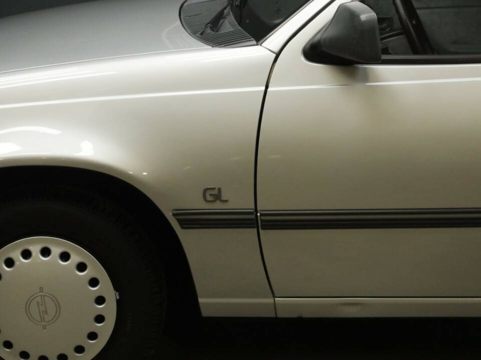 Afbeelding 15/50 van Opel Kadett 2,0i GSi (1988)