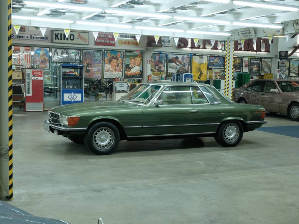 Image 3/50 de Mercedes-Benz 350 SLC (1973)