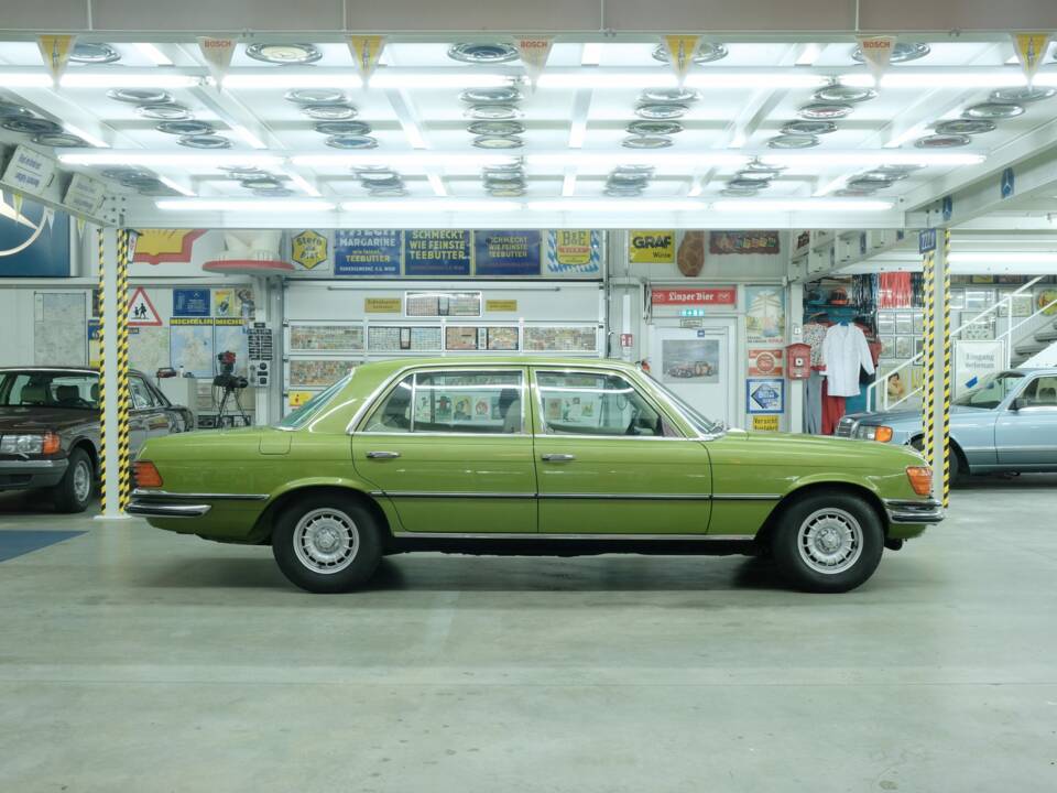 Image 16/50 de Mercedes-Benz 450 SEL 6,9 (1976)