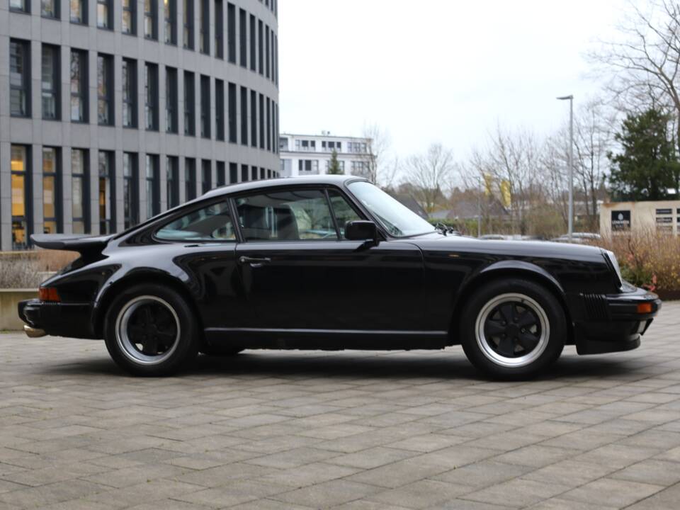 Image 4/43 of Porsche 911 Carrera 3.2 (1985)