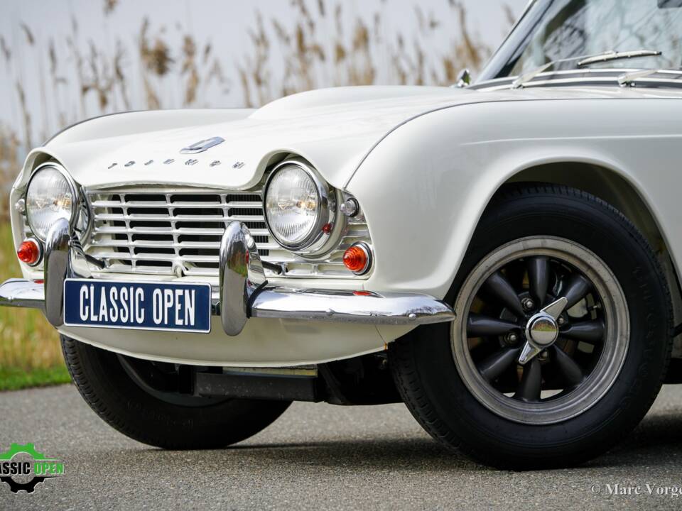 Afbeelding 26/66 van Triumph TR 4 (1963)