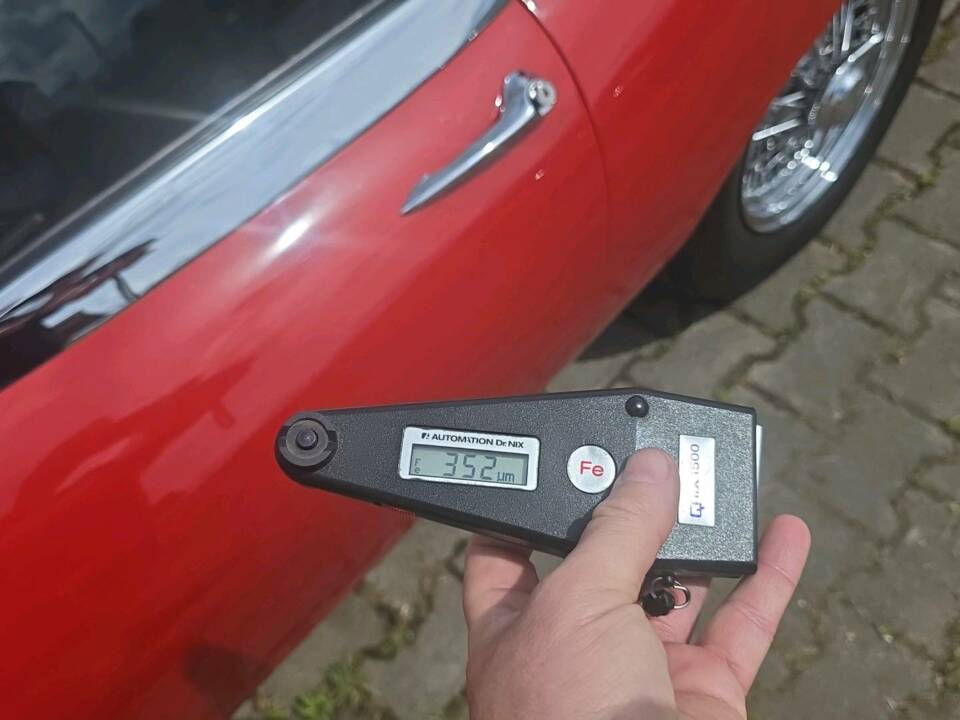Image 54/80 of Jaguar E-Type 4.2 (1966)