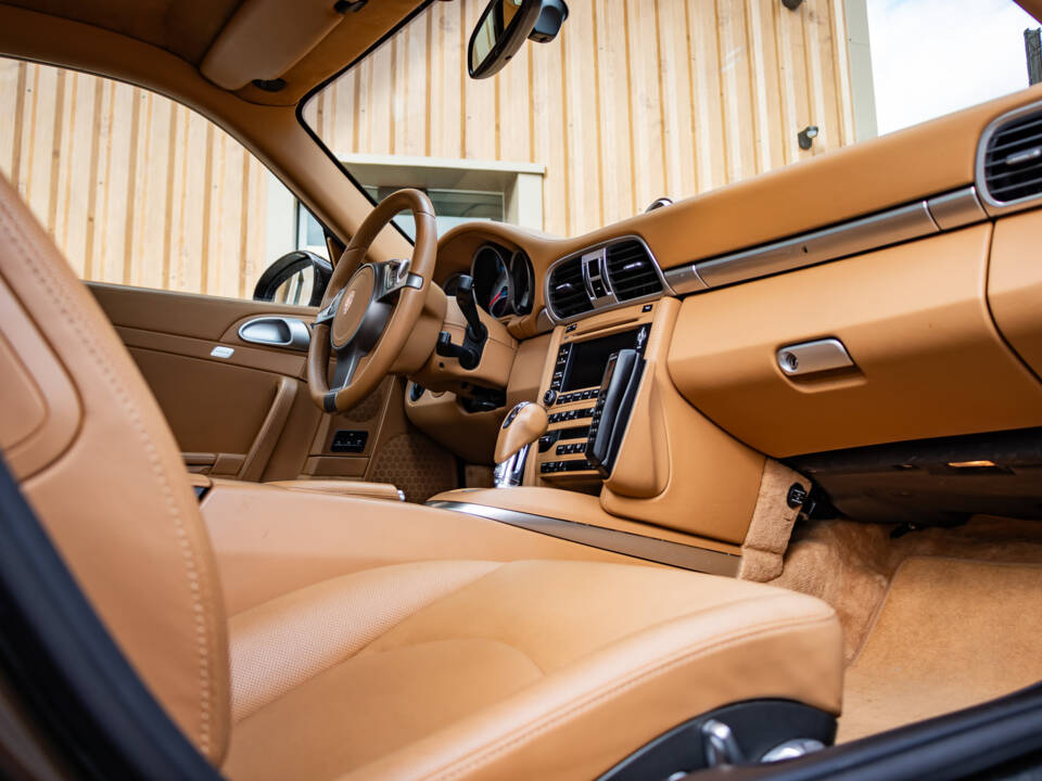 Image 33/50 of Porsche 911 Turbo (2009)