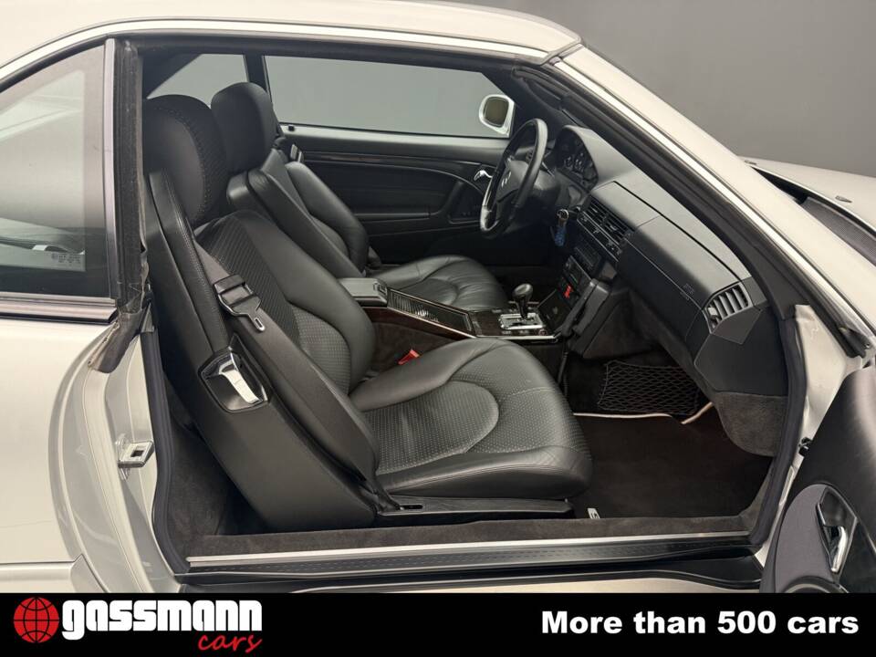 Bild 14/15 von Mercedes-Benz SL 320 (2001)