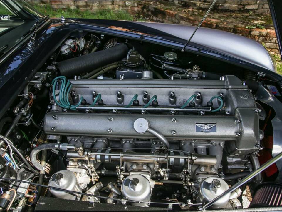 Immagine 22/24 di Aston Martin DB 6 Volante (1967)
