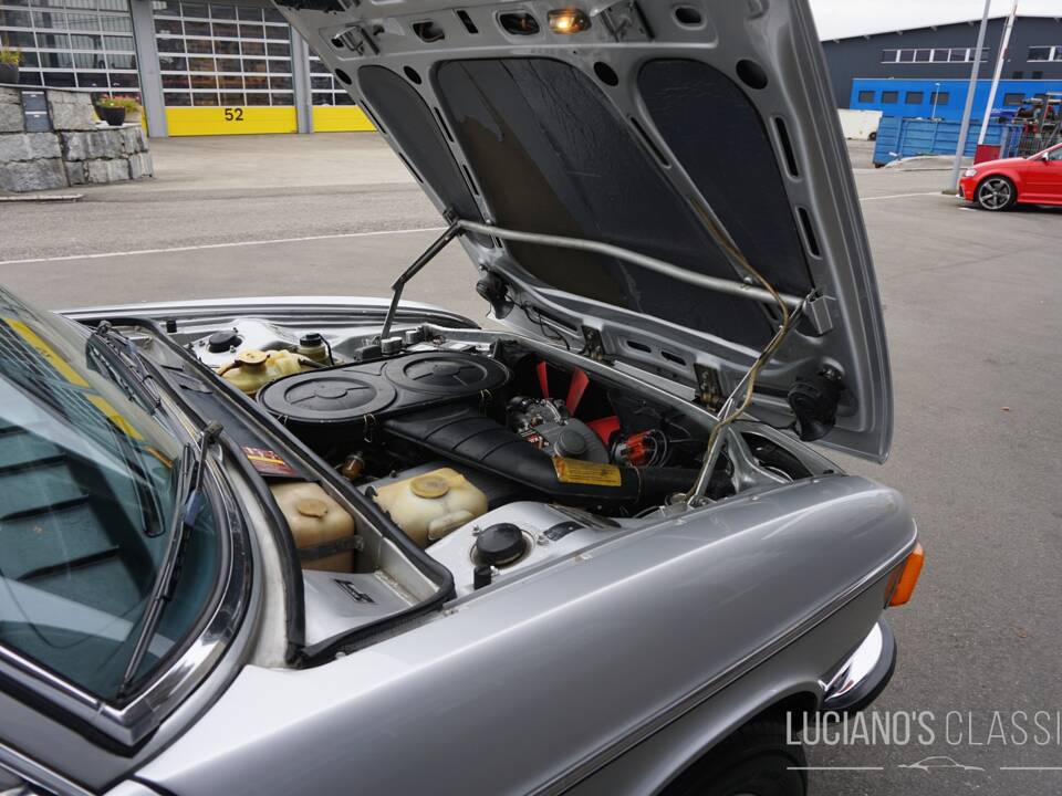 Immagine 65/76 di BMW 3,3 L (1975)