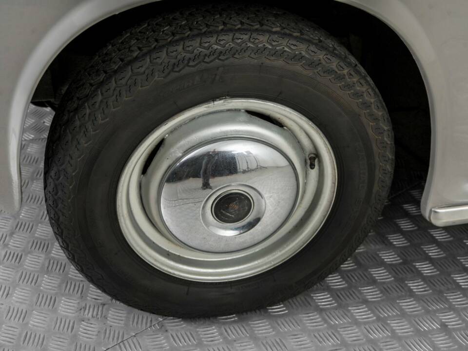 Image 30/50 de Rover 100 (1962)