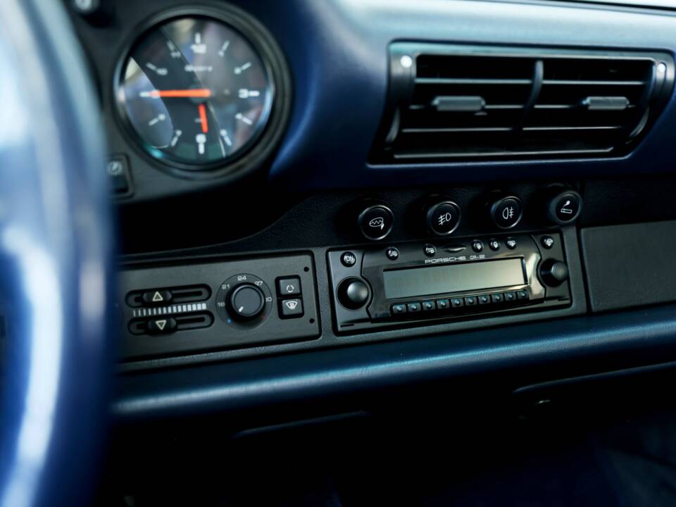 Bild 34/50 von Porsche 911 Carrera (1995)