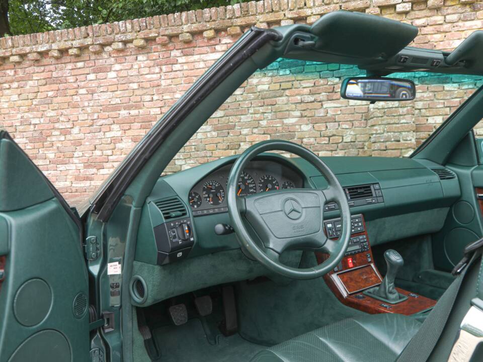 Obraz 38/50 pojazdu Mercedes-Benz 300 SL-24 (1992)