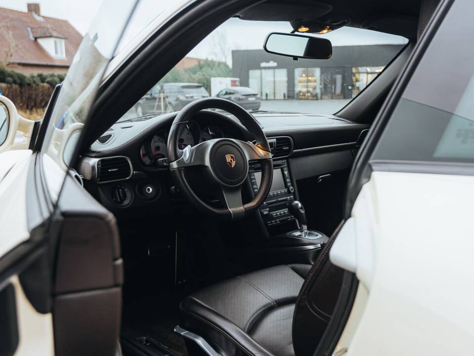 Afbeelding 24/53 van Porsche 911 Carrera S (2010)