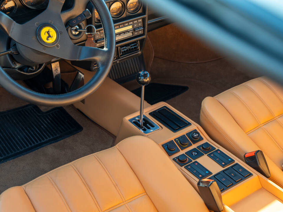 Image 7/36 de Ferrari 328 GTB (1986)