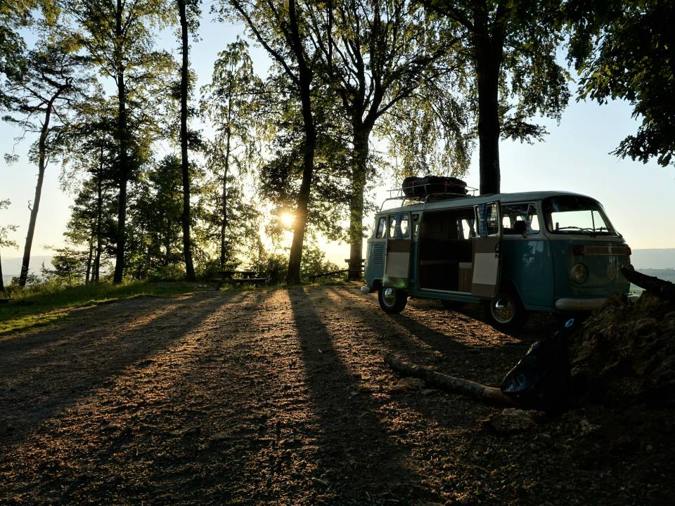 Image 11/45 of Volkswagen T2b Camper (1978)