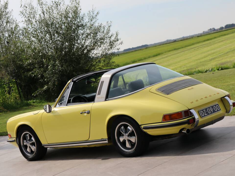 Image 17/50 of Porsche 911 2.2 T (1971)