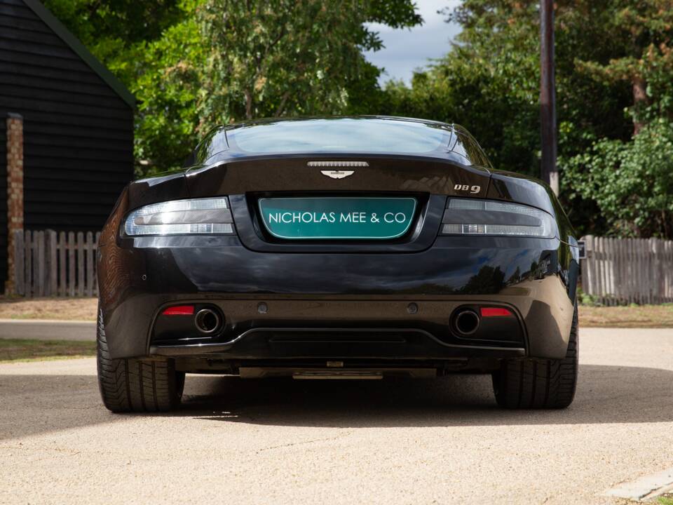 Image 50/94 of Aston Martin DB 9 (2014)