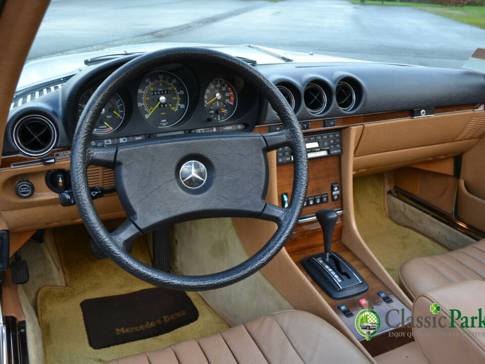 Immagine 20/41 di Mercedes-Benz 380 SL (1982)