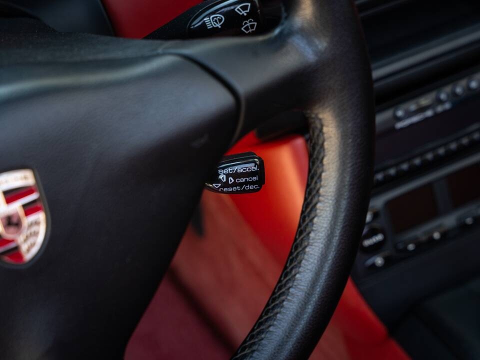 Image 64/73 of Porsche Boxster (2001)