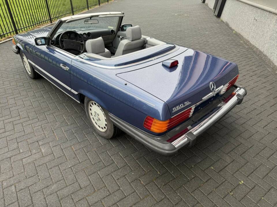 Image 7/46 de Mercedes-Benz 560 SL (1986)