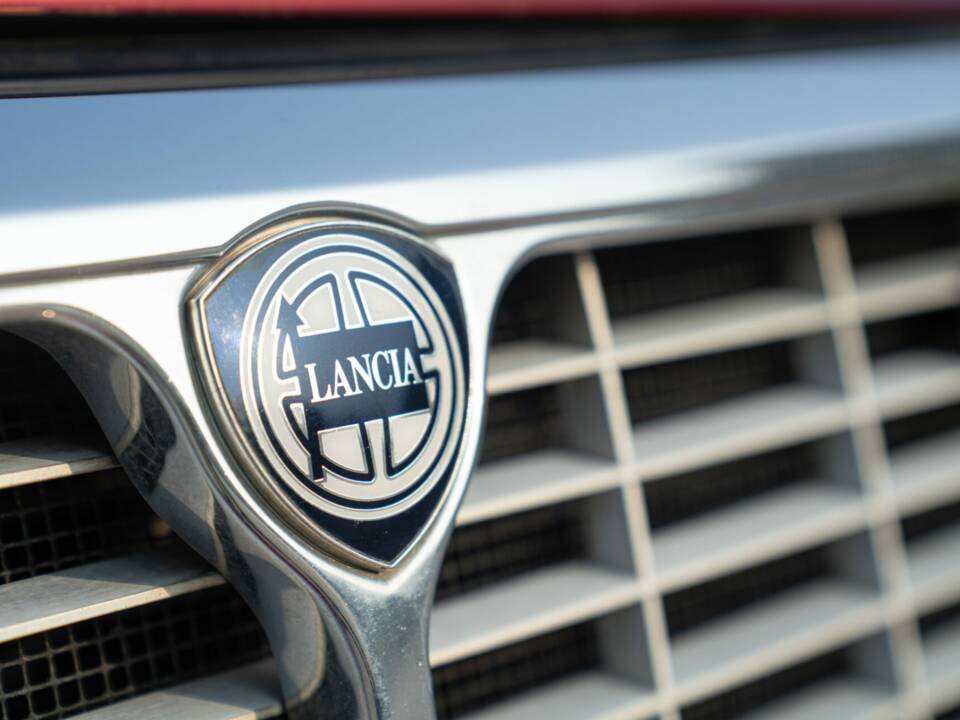 Imagen 14/50 de Lancia Thema 8.32 (1989)