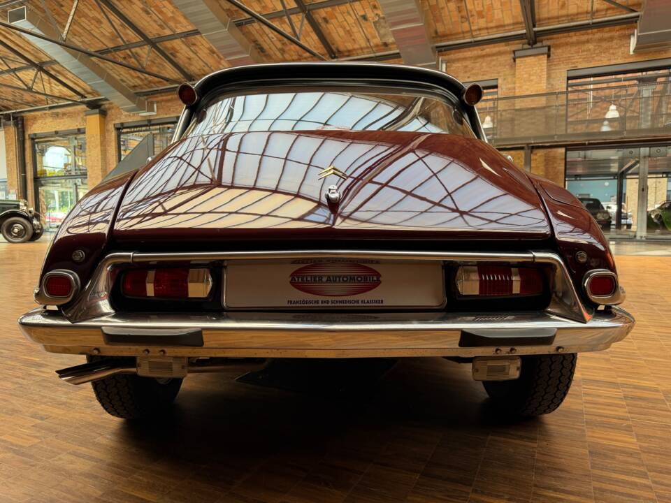 Afbeelding 13/37 van Citroën DS 21 Pallas (1967)