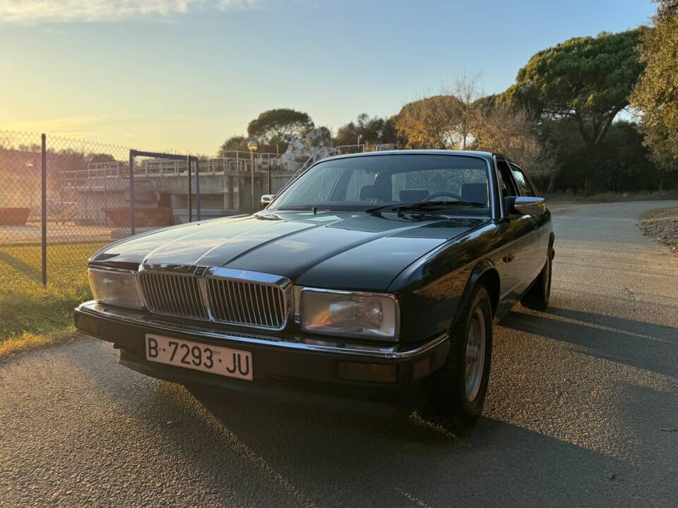Image 2/40 of Jaguar Sovereign 3.6 (1989)