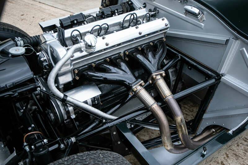 Image 2/35 de Jaguar XK 120 C (C-Type) (2016)