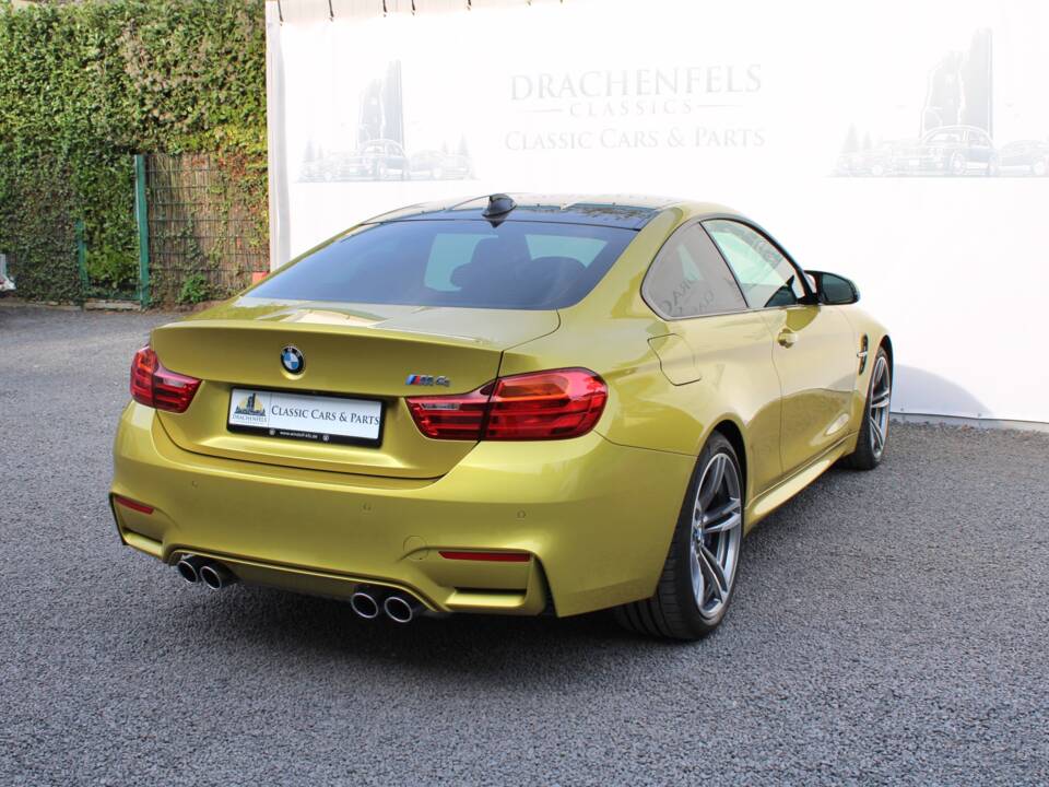 Image 5/98 of BMW M4 (2014)