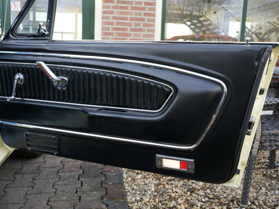 Immagine 43/50 di Ford Mustang 289 (1966)