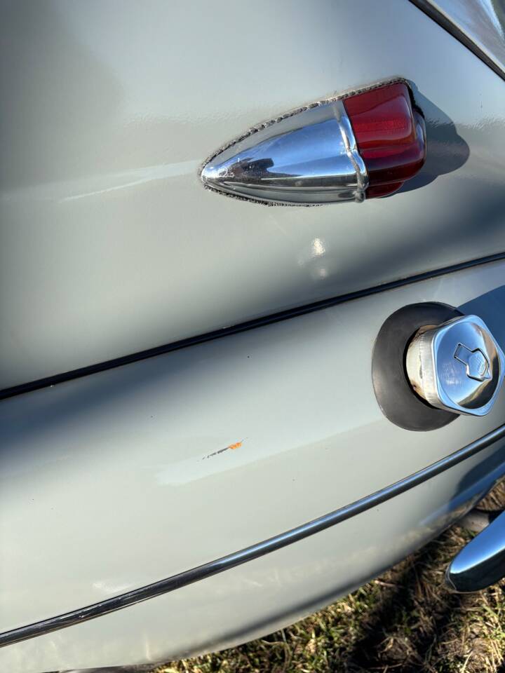 Image 21/133 of Volvo PV 444 (1954)