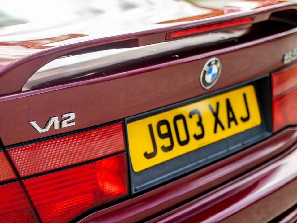 Image 38/45 de BMW 850i (1991)