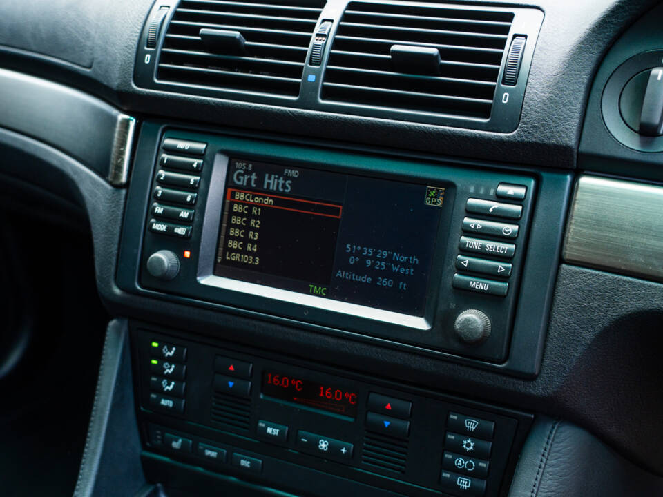 Image 37/56 of BMW M5 (2000)
