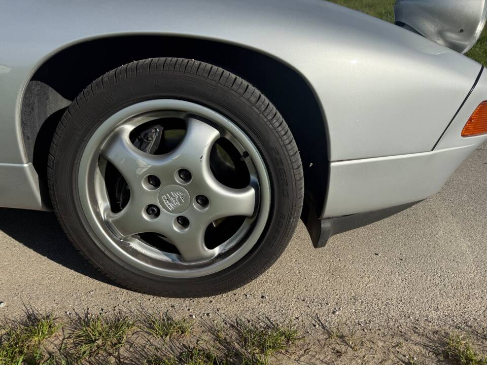 Image 5/6 of Porsche 928 S4 (1987)