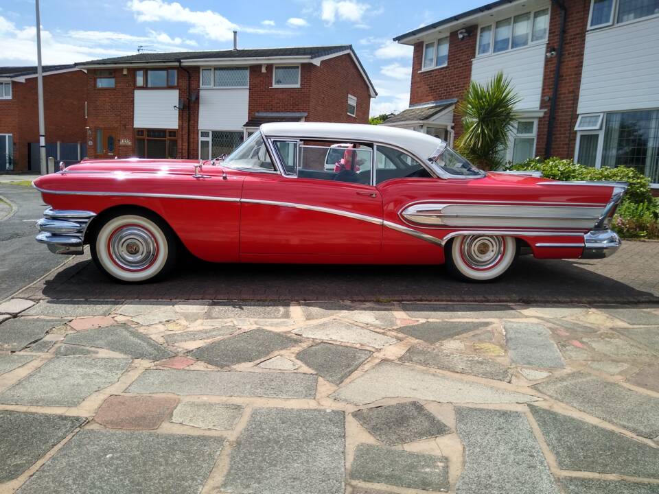 Afbeelding 2/52 van Buick Special Riviera Coupé (1958)